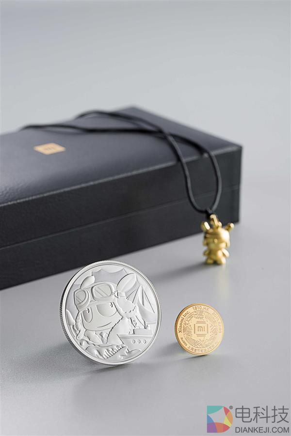 献礼米粉 2018小米纪念金银章限量上市