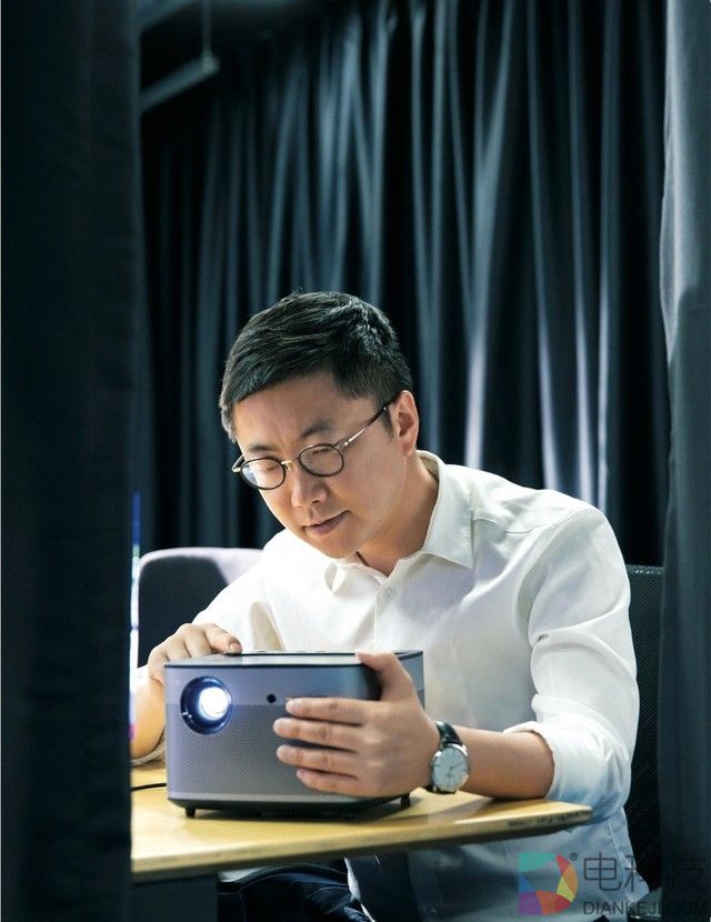 光影的深度-专访极米董事长、CEO钟波