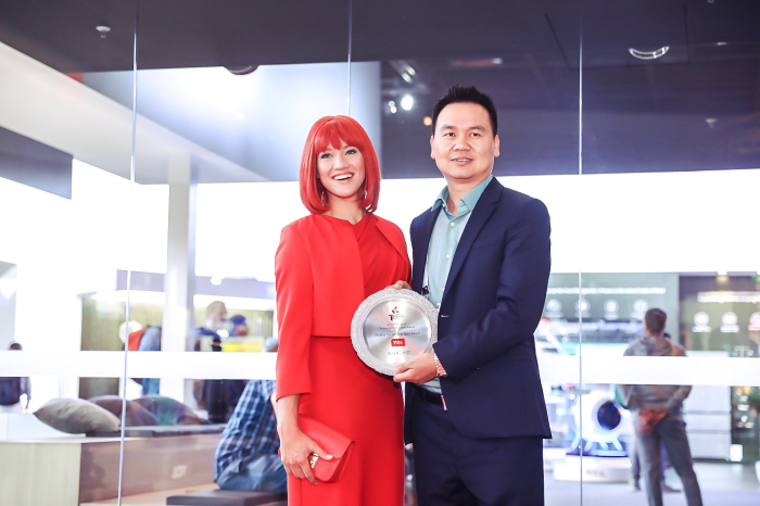 遇见未来，TCL X8、8K QLED TV领先科技闪耀2018 IFA