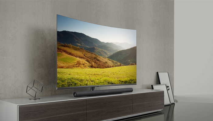 从容精致 突破创新，TCL在柏林首发曲面全面屏新品C7电视