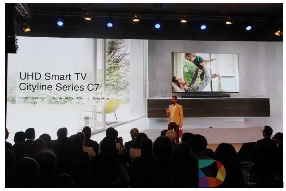 TCL IFA发布秋季新品C7，曲面、AI、全面屏打造家居享受新宠