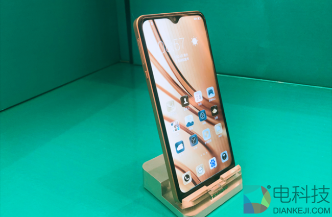 连续畅听音乐超3天，海信发布超长续航金刚4手机新品