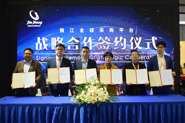 酒店竟然没有前台接待？看到这些黑科技客人恍然大悟