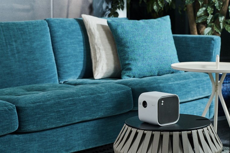 抱个投影回家不抢电视 天猫魔屏成90后春节娱乐新刚需