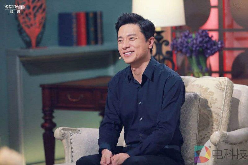 许巍、胡军、白岩松和李彦宏同岁？李彦宏的颜值进军娱乐圈也够用了