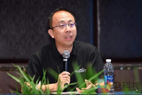 百度自动驾驶出租车正式开跑，李震宇：工程师出身的我，有点兴奋