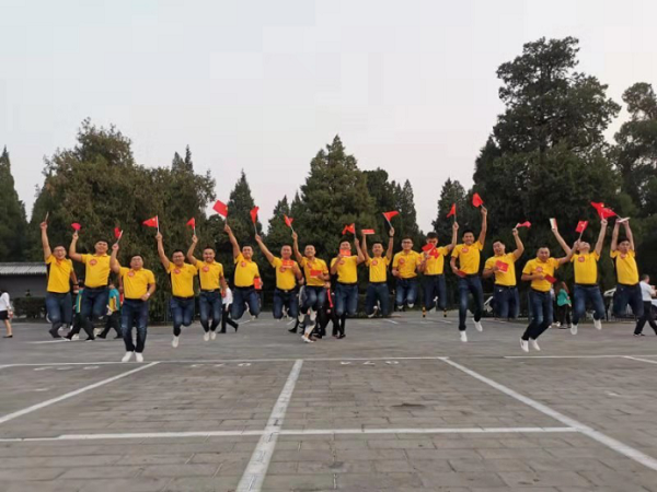 【1001】苏宁火箭哥谈观礼： 很激动，现场气氛振奋人心682.png