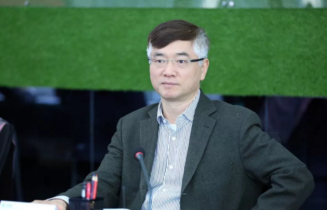 中移动总经理李跃退休，任职九年四换董事长