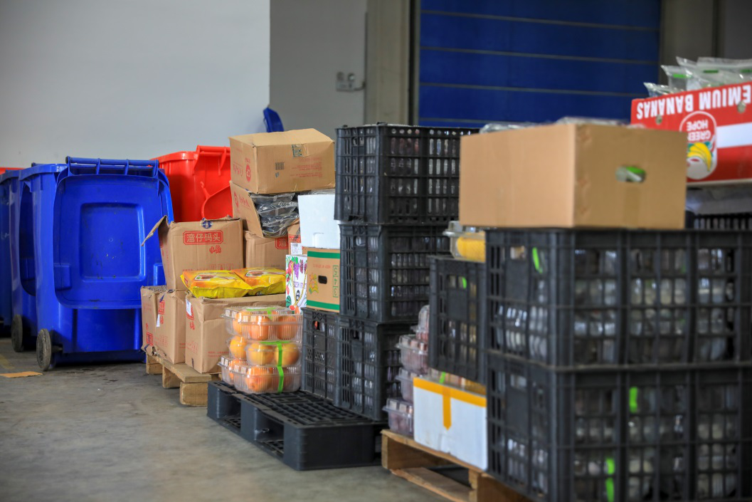  苏宁双十一最狠心的人 消费者：好爱他们