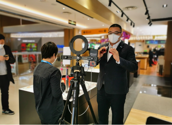 【0309】苏宁全面启动315：24期免息、以旧换新、店播、 随时会员929.png