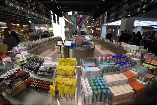  “苏宁第一店”20年重装开业：为什么再见你会红着眼