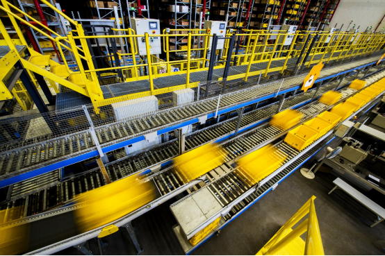 聚焦绿色物流 张近东两会建言：加快推进新能源、新技术应