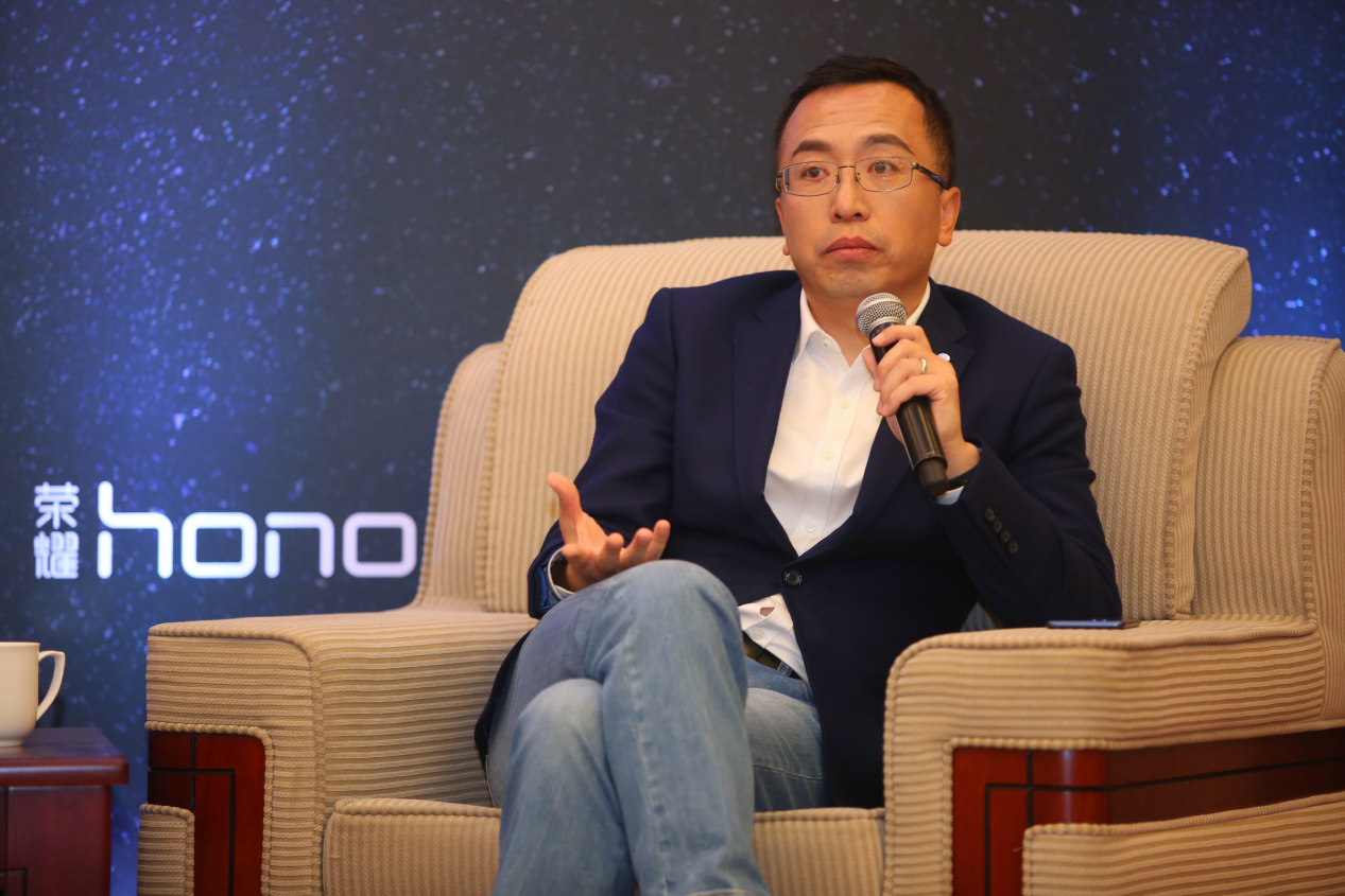  荣耀为何猛击电视开关机广告？这是市场最佳突破口