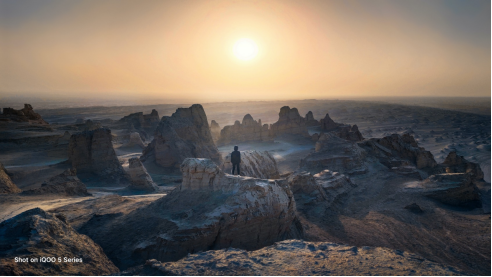 【iQOO新闻稿】iQOO 5系列新闻稿_超能竞速大开眼界，iQOO 5系列正式发布2629.png