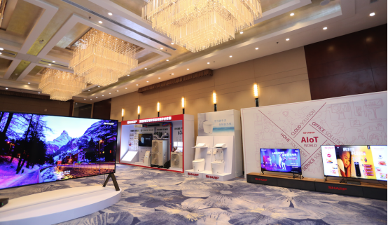 夏普全方位布局8K生态解决方案  战略转型成智能时代破局者09151319.png