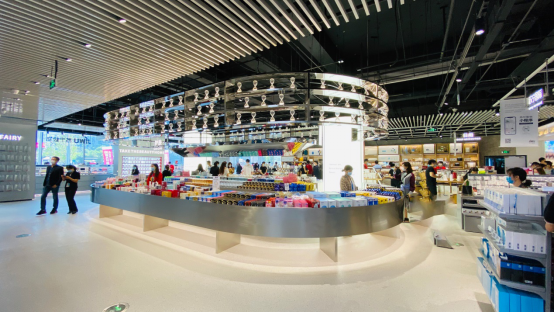 【0210】春节&ldquo;原年人&rdquo;打卡地大公开  南京、重庆、厦门的苏宁极物不打烊369.png