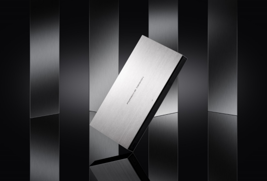 【极米科技品牌稿】极米携代言人王子文发布RS系列新品 用光影重塑艺术生活1014.png