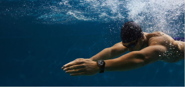 【产品稿】首款高端商务小米手表领衔 多款可穿戴智能设备发布1123.png