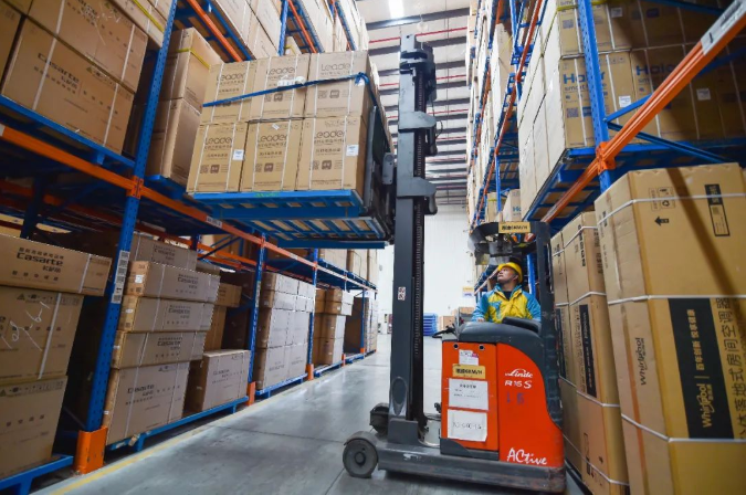  苏宁易购上线“春节不打烊”，物流300城“不休”