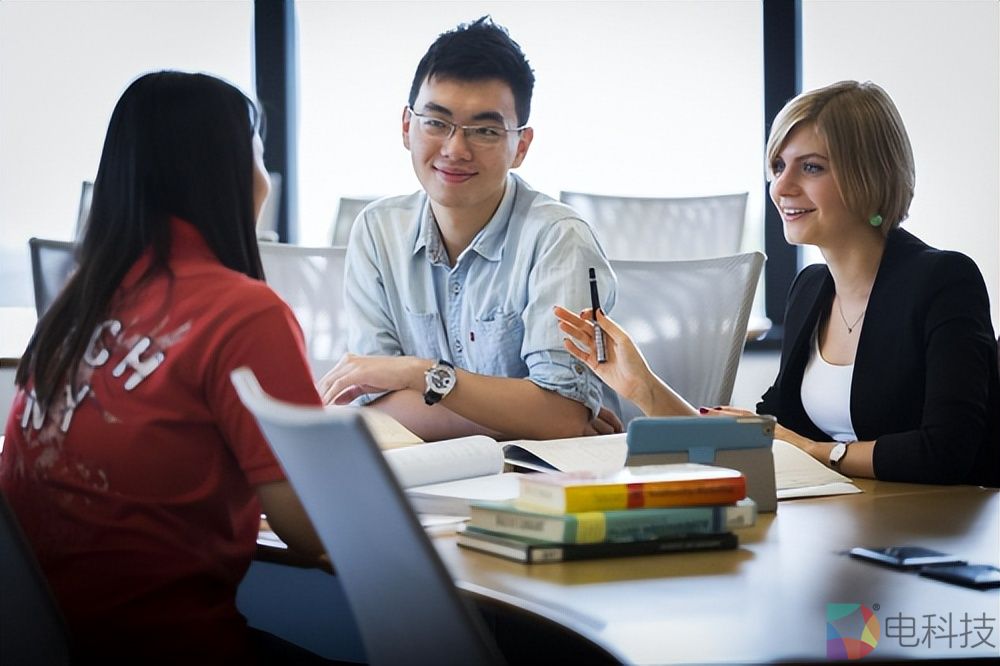 香港科技大学人工智能与创业理学硕士课程，锻造AI未来战略家