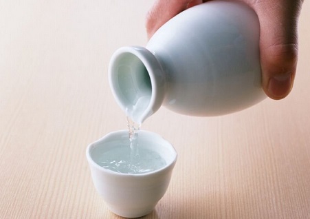 从“酒护肝”看张裕、茅台、五粮液