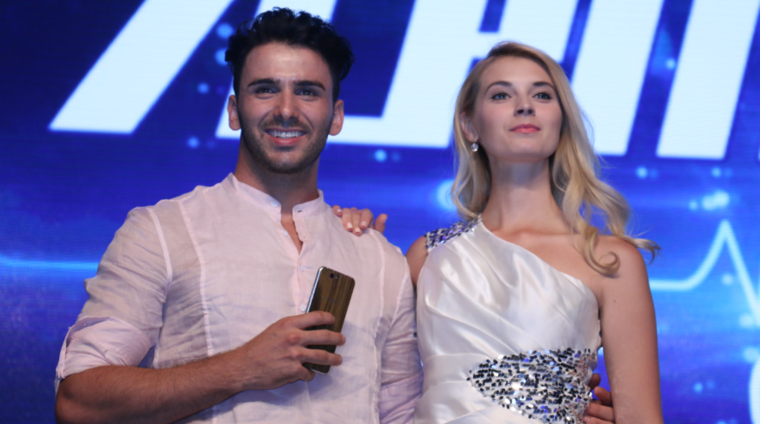 那个做MP3的蓝魔发手机了 1999元你要吗