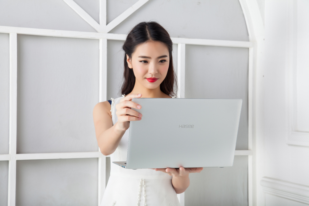 5亿换机潮催生PC市场新拐点 神舟借618上演反击战