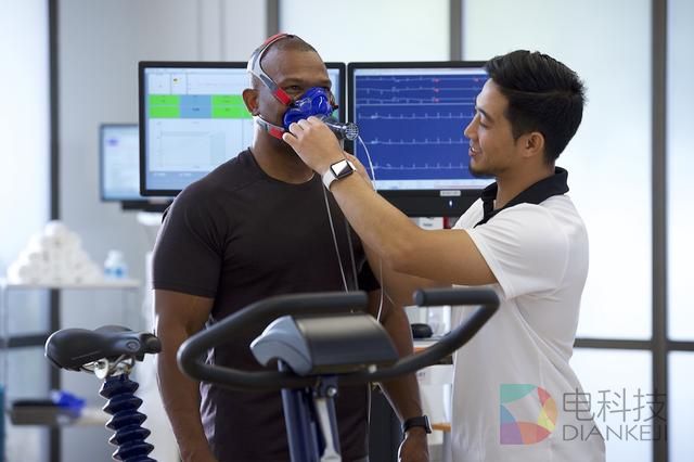 苹果有个为Apple Watch准备的秘密实验室，我们去参观了一下