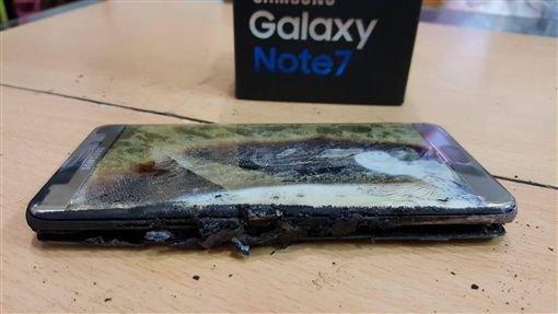 三星Note 7继续曝严重事故：美国发生多起汽车、车库火灾