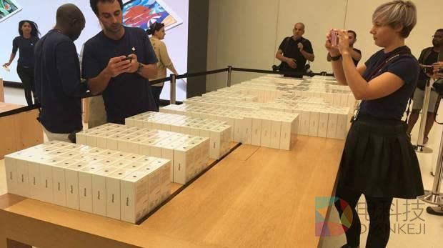 苹果市值一周暴涨630亿美元 供应商股价&ldquo;鸡犬飞升&rdquo;