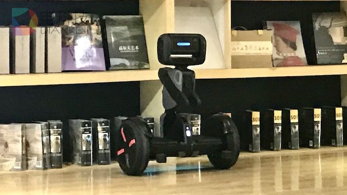 刷屏美国科技圈的机器人路萌 要从平衡车开始改变人类行动方式