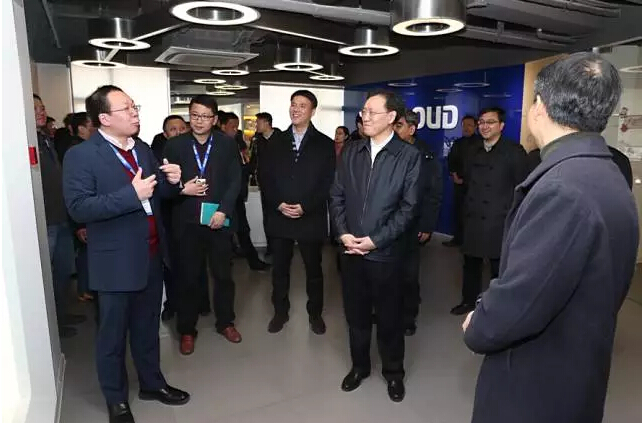 国家发改委副主任林念修一行莅临UCloud视察