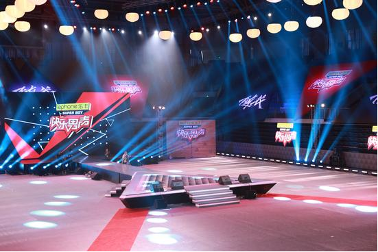 【电科技独家】——《快乐男声》300强集结发布会  天籁K歌星歌直通区晋级选手领跑