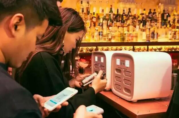 8天12小时吐血蹲点：共享充电故障率惊人 商家用户抱怨多