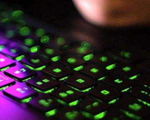 Google Play涌入千款间谍软件 可监视用户的一举一动