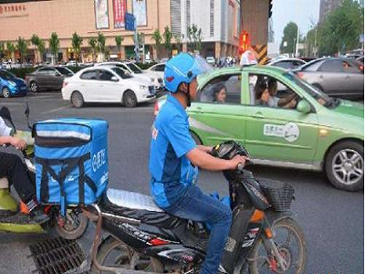 外卖送餐事故频出 骑手送餐如何才能慢下来？