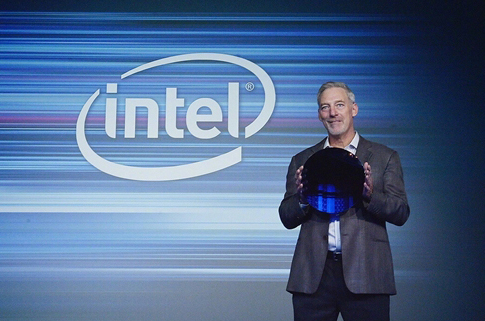 英特尔10nm制程晶圆全球首秀 台积电、三星都被秒成渣渣