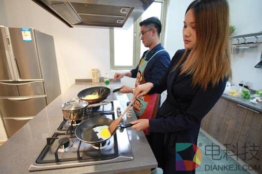 海尔燃气灶再次改变中国人厨房 五头灶10分钟烧6道菜