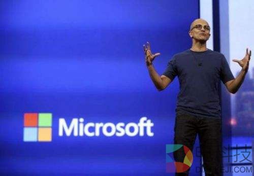 当你拿着iPad见到微软CEO时 他真的会向你推销Surface