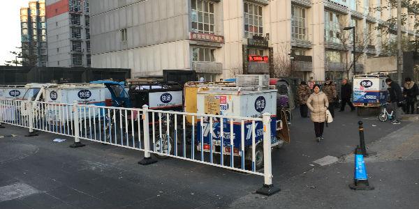 北漂快递员去留:如今2人分10个件 一下午只赚5块钱