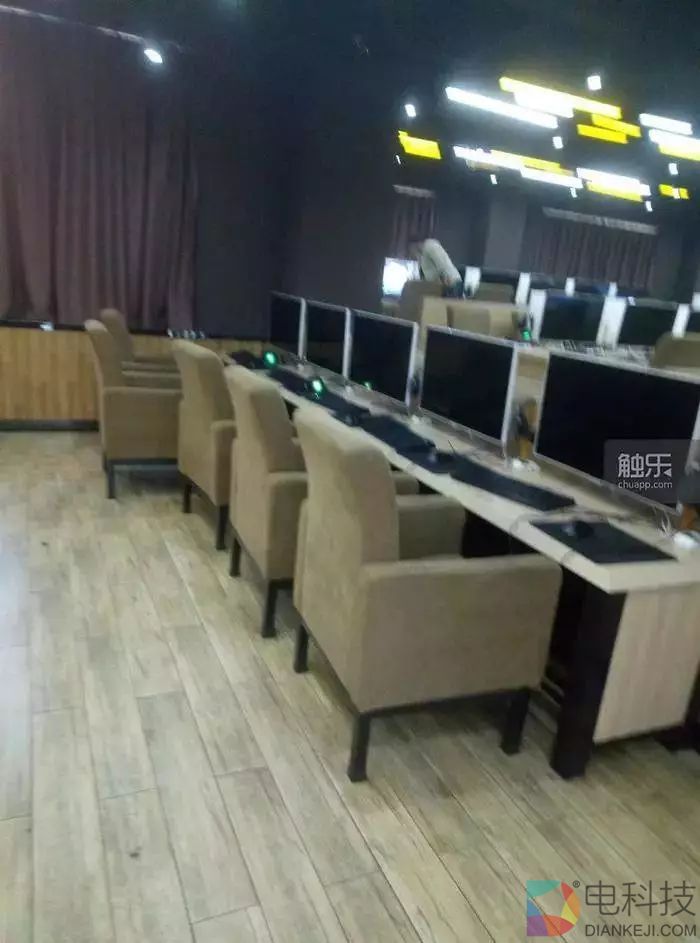 我去蓝翔学电竞：三年学费5万，就是一个大网吧