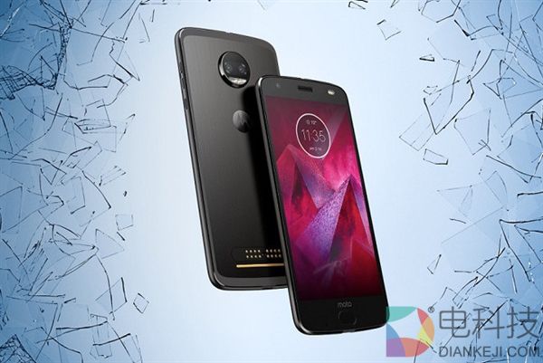 Moto Z2 Force竟害怕充电发热 最强防碎屏手机只是多贴了一层保护膜？