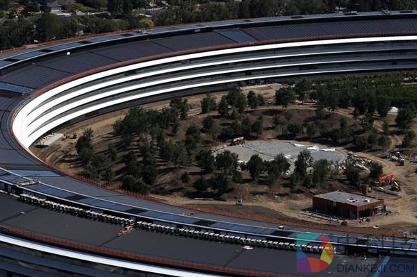 苹果“太空飞船”总部遇囧事：员工经常碰壁玻璃墙