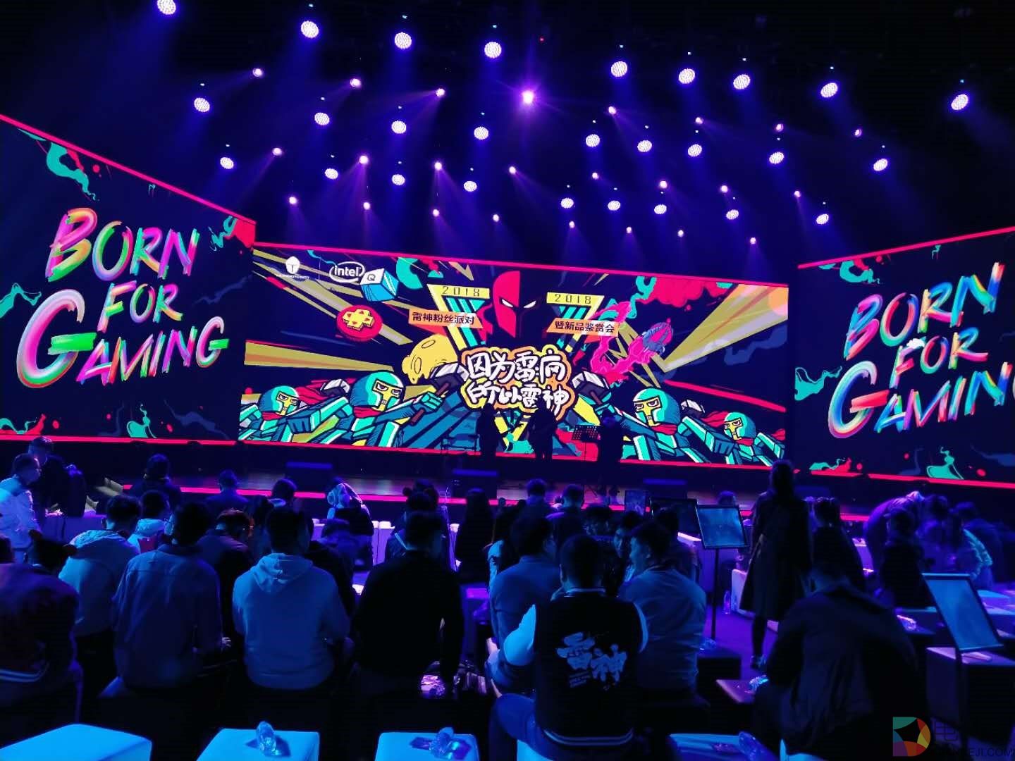 高跑分+全面屏+区块链 雷神率先发布英特尔酷睿八代911全系笔电