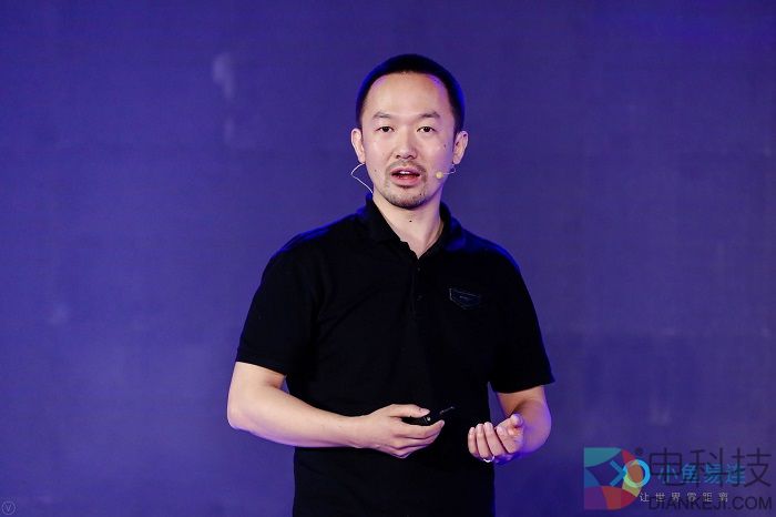 小鱼易连推出肩膀计划 打造云+端双师课堂解决方案