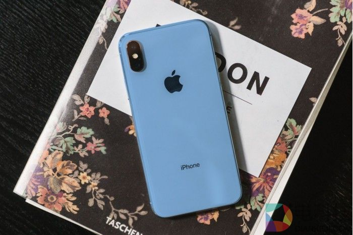 提前感受一下：多配色iPhone X可能是这样