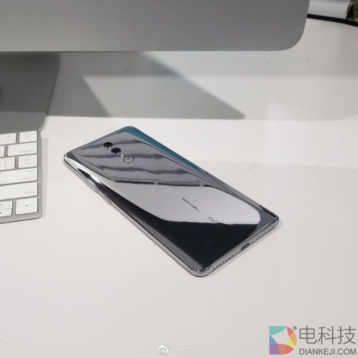 华为荣耀Note 10真机谍照曝光 或于8月9日发布