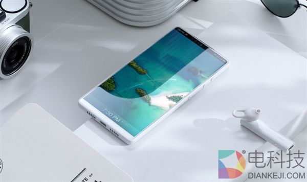 坚果R1纯白色今日10点开售：3999元起