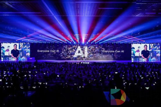 西方AI巨头在AI武器化道路上越走越远 百度却提出Everyone Can AI