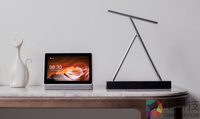 腾讯叮当智能屏